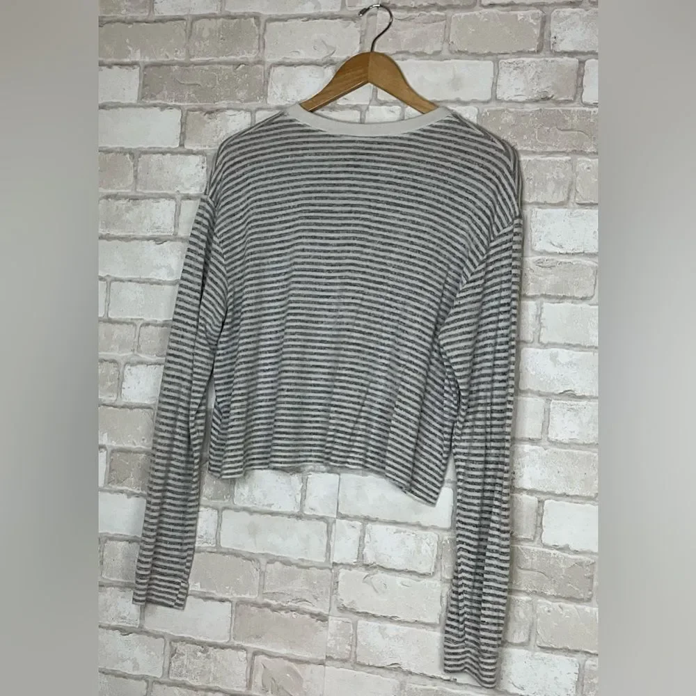Wild Fable Gray & White Striped Long Sleeve Crop Top Size L